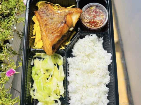 Hộp nhựa đựng cơm văn phòng 4 ngăn JB25