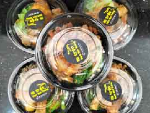 Đơn vị phân phối hộp nhựa tròn đựng thức ăn uy tín, chất lượng, giá tốt. 