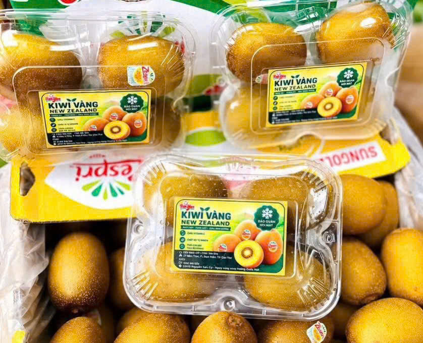 Hộp nhựa đựng 4 trái kiwi