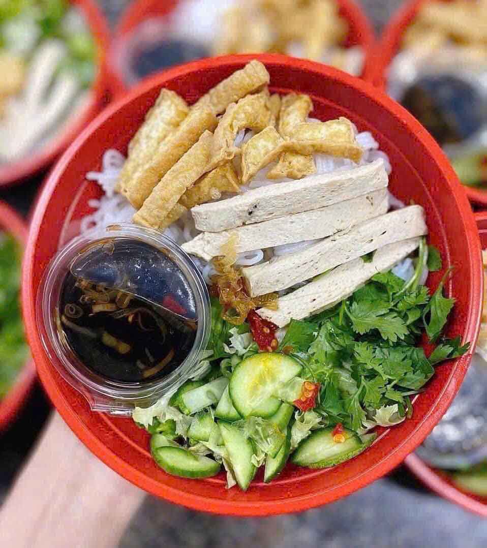 Tô nhựa tròn đựng thức ăn 