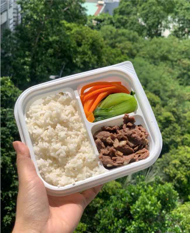 Hộp nhựa đựng cơm 3 ngăn trắng sữa