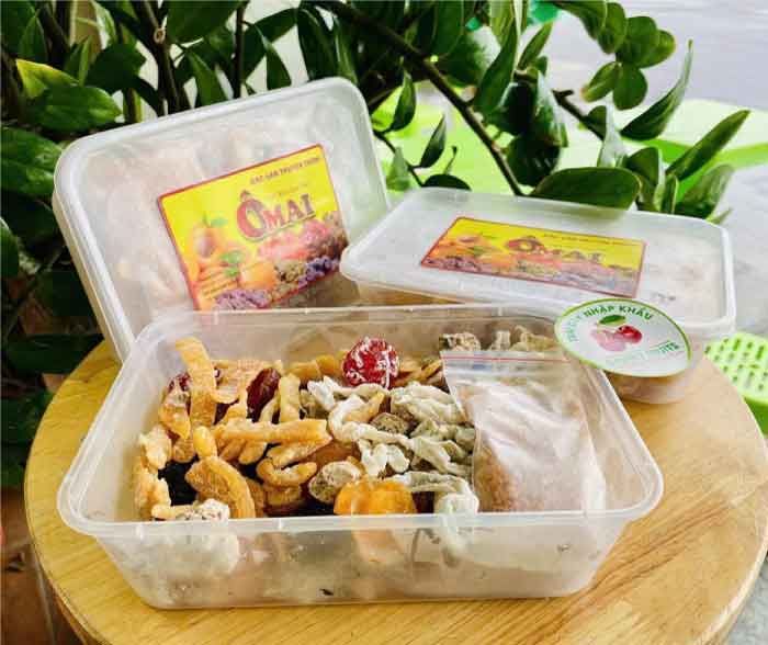 Hộp nhựa chữ nhật trong đựng thức ăn