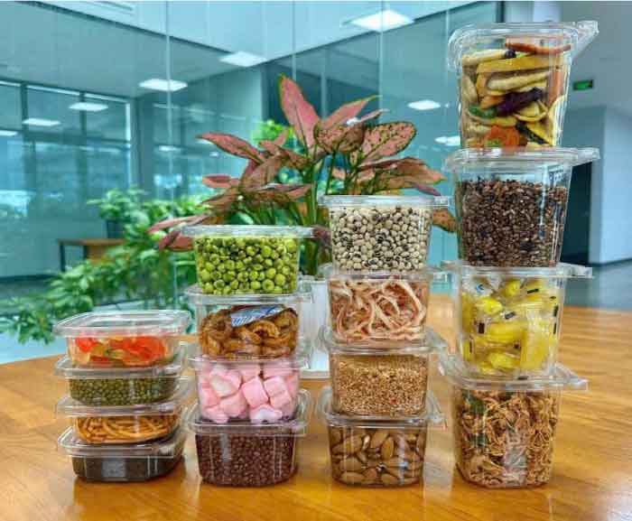 Hộp nhựa đựng bánh kẹo