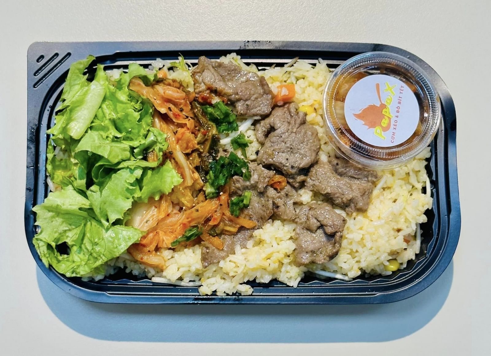 Hộp nhựa đựng cơm