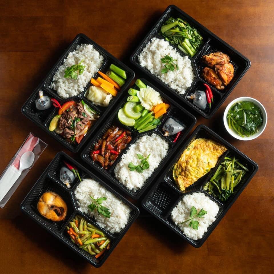 hộp nhựa 4 ngăn đen