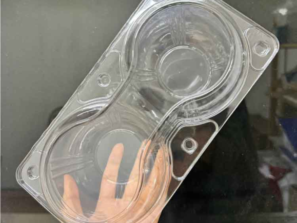 Hộp nhựa đựng 2 trái táo, lê